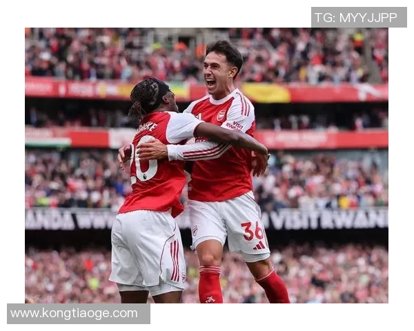 基翁：赖斯在球场上奔驰自若；苏比门迪是阿森纳的进攻节拍器